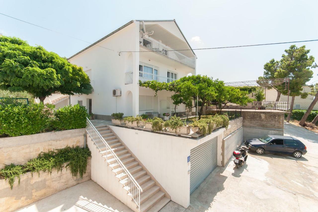 Modern Daire Duće Dış mekan fotoğraf