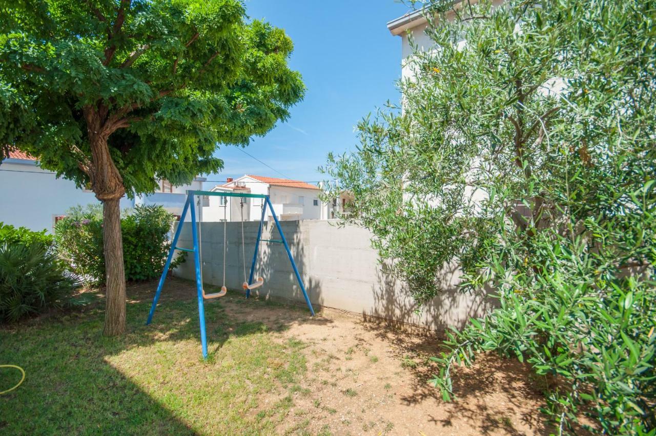Modern Daire Duće Dış mekan fotoğraf